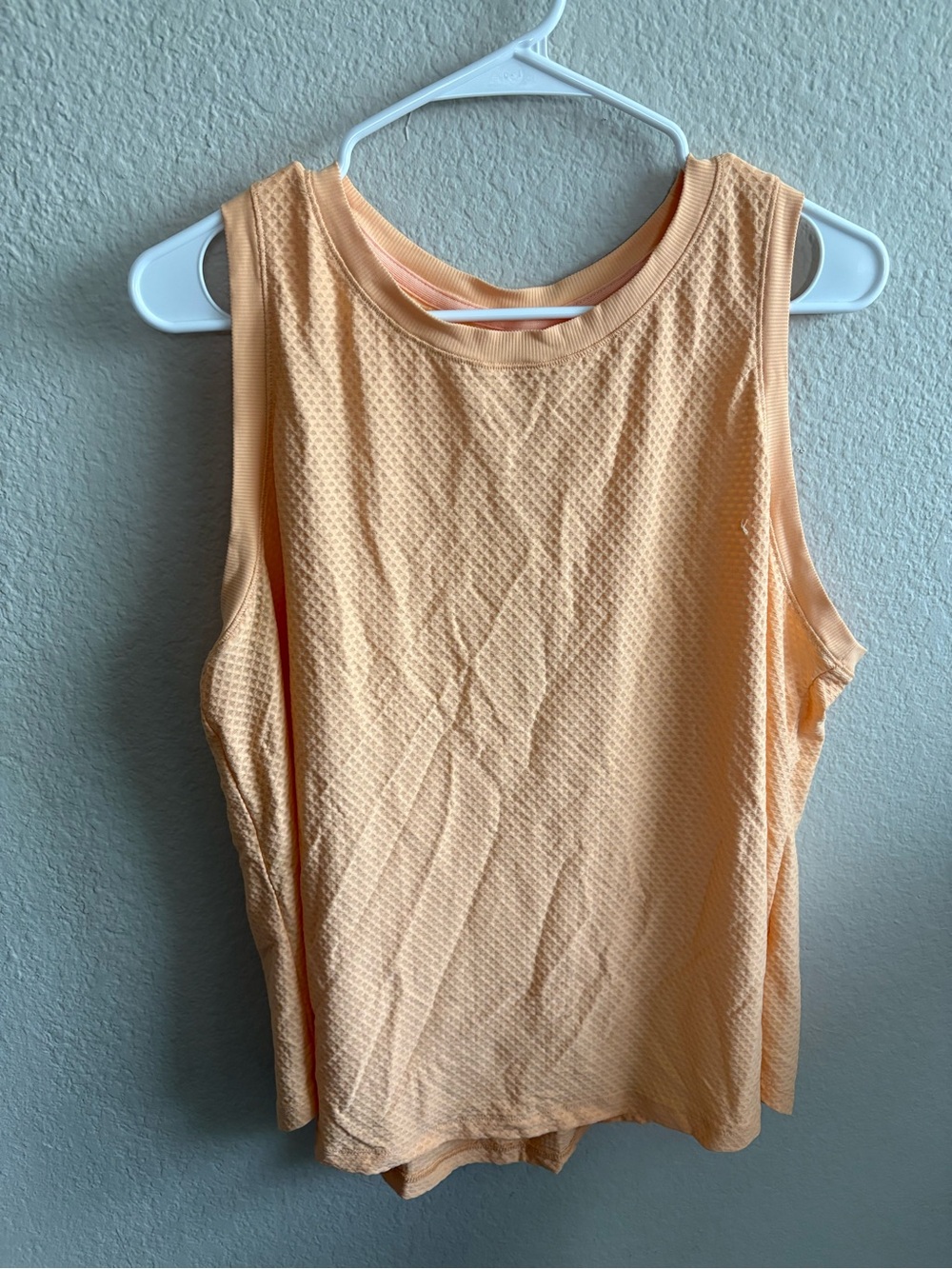 Alia Peach Textured Sleeveless Tank Top